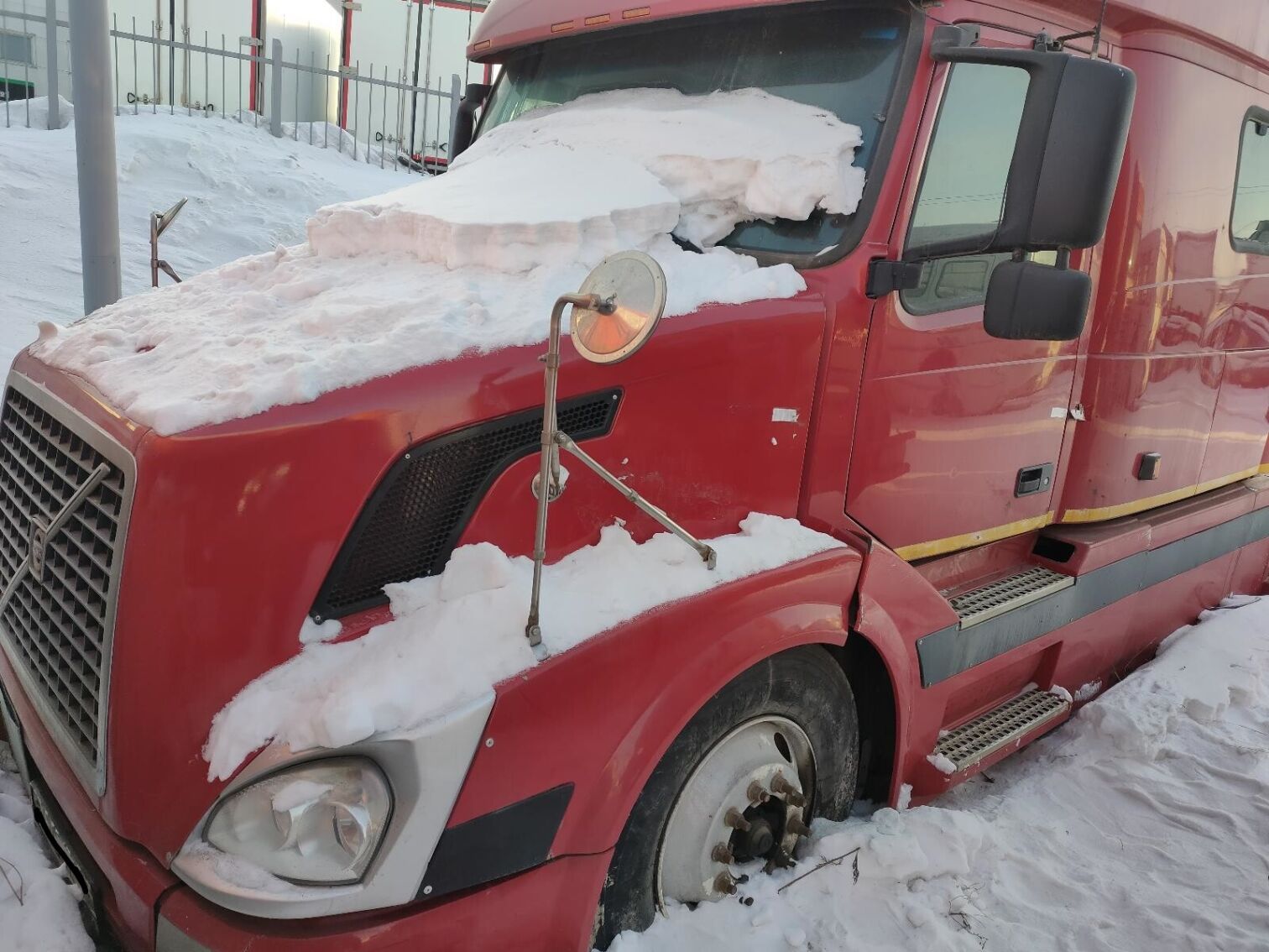 Volvo VNL 430, 2003 год : купить бу автомобиль за 1972000.00 руб -  Совкомбанк