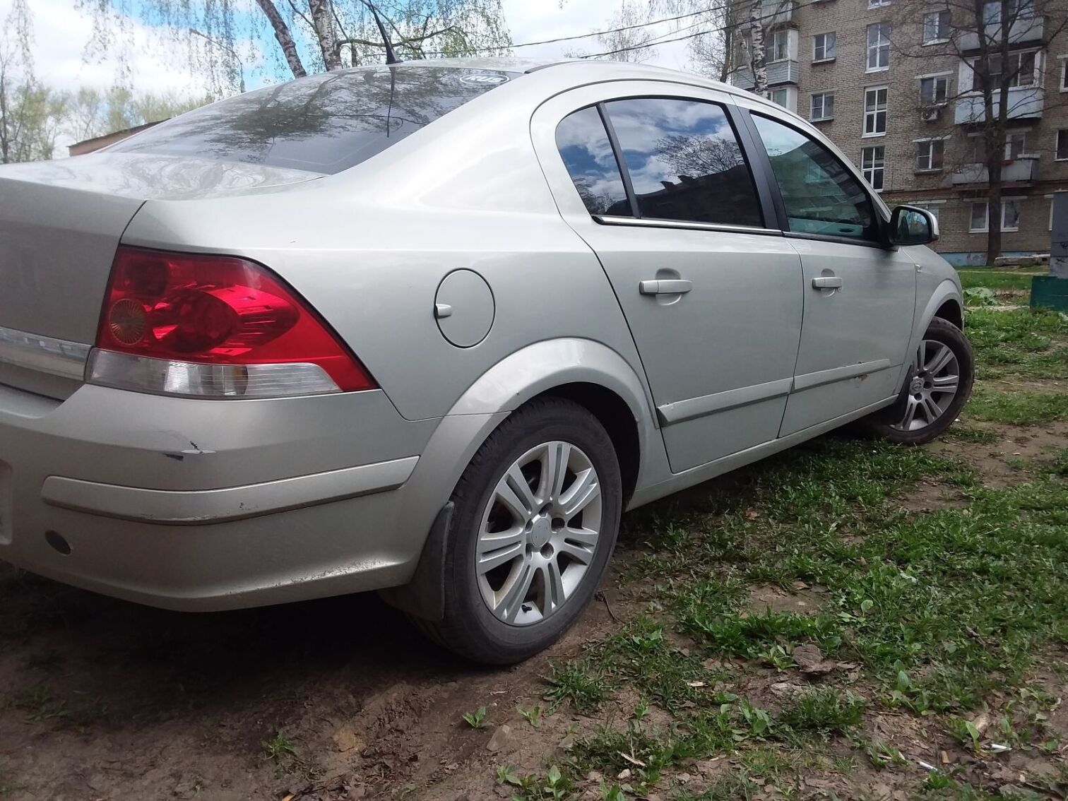 Opel Astra, 2010: купить бу автомобиль за 500000.00 руб - Совкомбанк