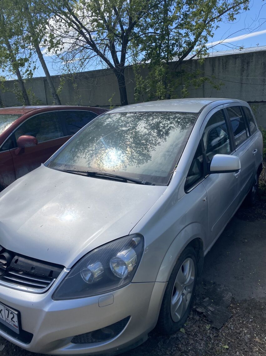 Opel Zafira, 2011: купить бу автомобиль за 572700.00 руб - Совкомбанк